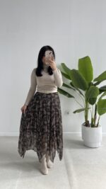 Asimetrik Kesim Desenli Şifon Etek - Görsel 5