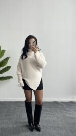 Balıkçı Yaka Asimetrik Model Triko Kazak - Ekru - Görsel 3