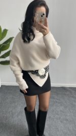 Balıkçı Yaka Asimetrik Model Triko Kazak - Ekru - Görsel 2