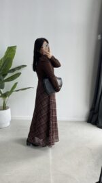 Ekose Kemerli Maxi Şifon Elbise - Kahve - Görsel 8