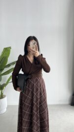 Ekose Kemerli Maxi Şifon Elbise - Kahve - Görsel 3