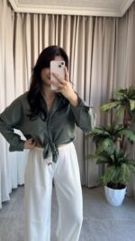 Eyra Oversize Pamuk Saten Gömlek Haki - Görsel 3