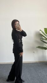 Bonita Kruvaze Yaka Aksesuarlı Takım - Siyah - Görsel 4