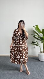 Lotus Desenli Çan Elbise - Kahve - Görsel 2