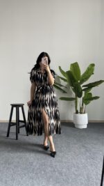 Rita Batik Desen Düğmeli Elbise - Siyah