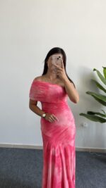 Sandes Tek Omuz Batik Desenli Kruvaze Tül Elbise - Pembe - Görsel 3