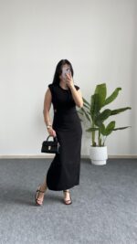 Siyah Toka Detaylı Elbise