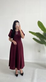 Çıkartılabilir Fiyonk Aksesuarlı Midi Elbise - Bordo - Görsel 3