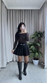 Evia Kaşkorse Madonna Yaka Bluz Kahverengi