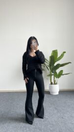 Fermuar Detay İspanyol Paça Pantolon - Görsel 3