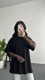 Loi Dantel Detaylı Oversize Tişört - Siyah - Görsel 2