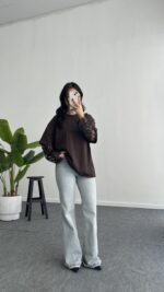 Loi Dantel Detaylı Oversize Tişört - Kahve - Görsel 4