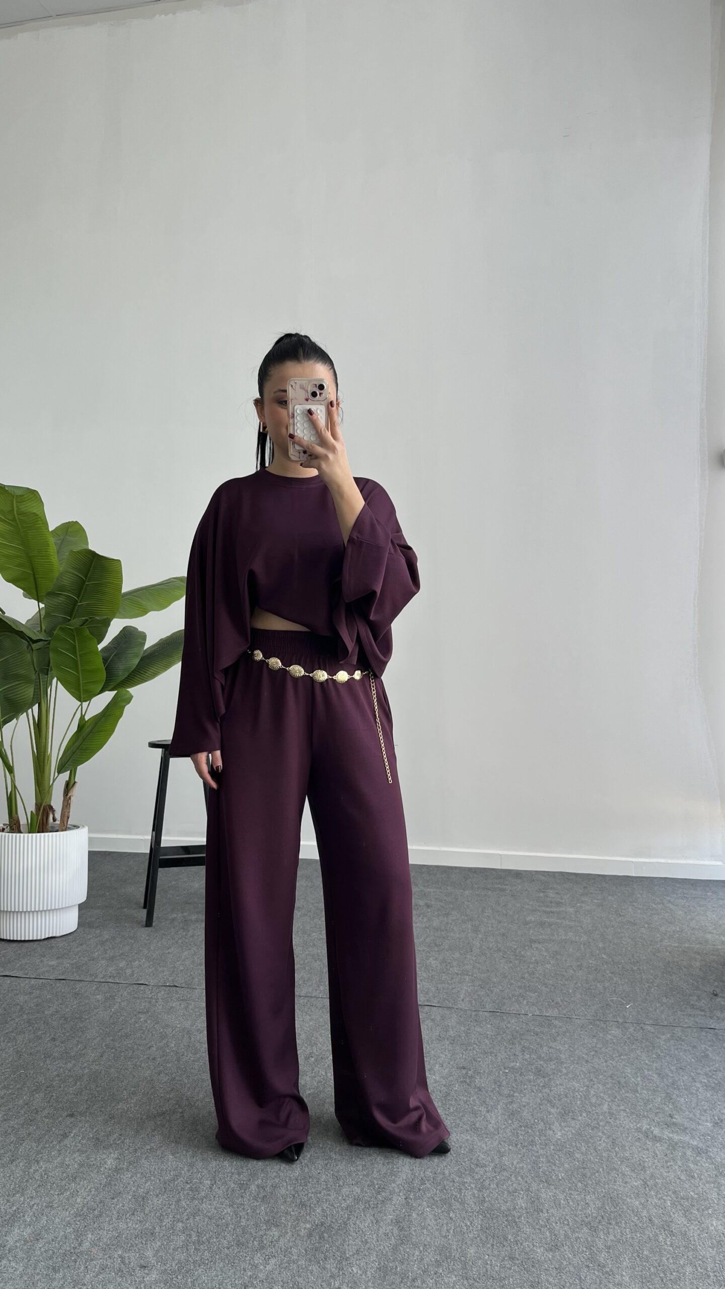 img_8163-scaled-2-1.jpeg Venüs Pelerinli Takım - Mürdüm - Görsel 1