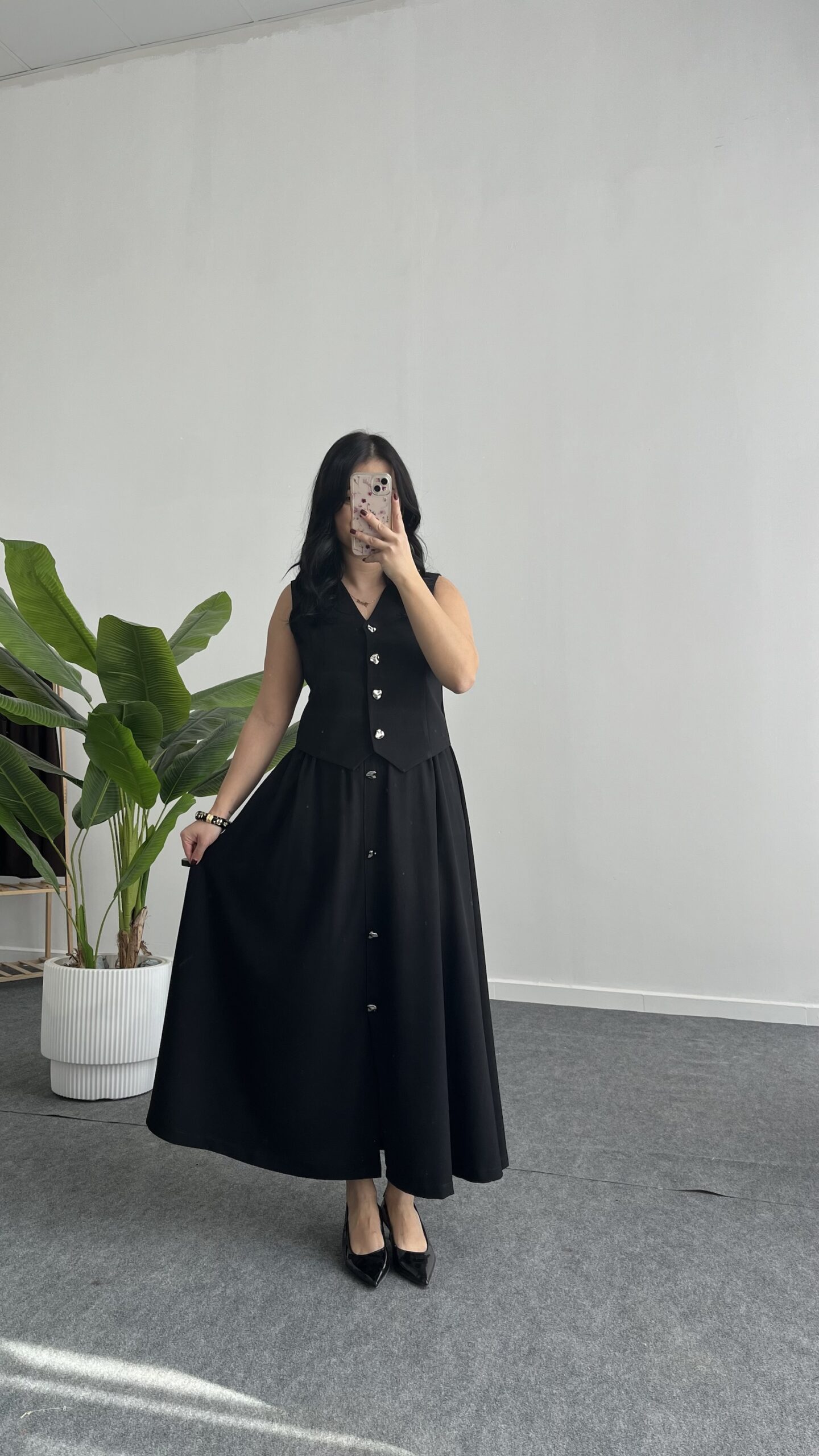 img_8415-1-scaled-1.jpeg Polina Yelek Etek İkili Takım - Siyah - Görsel 1