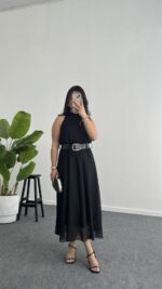 Alya Halter Yaka Kemerli Şifon Elbise - Siyah