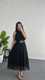 Alya Halter Yaka Kemerli Şifon Elbise - Siyah - Görsel 3