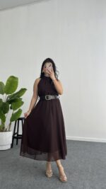 Alya Halter Yaka Kemerli Şifon Elbise - Kahve - Görsel 4