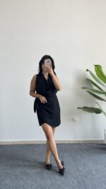 Mira Degaje Yaka Anvelop Elbise - Siyah - Görsel 5