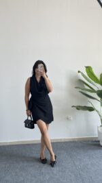 Mira Degaje Yaka Anvelop Elbise - Siyah - Görsel 2