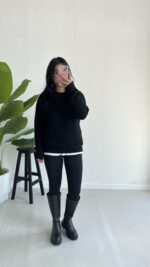 Saç Örgü Siyah Kazak