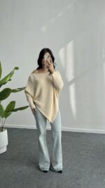 Lisa Yakası Taşlı Asimetrik Triko Bluz - Krem - Görsel 6