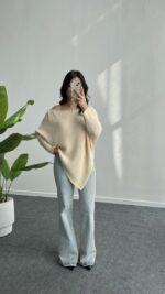 Lisa Yakası Taşlı Asimetrik Triko Bluz - Krem - Görsel 2